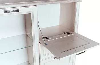 Шкаф с витриной Монако 1V2D1S